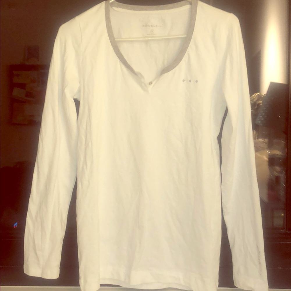 Super Soft Rituals shirt size medium